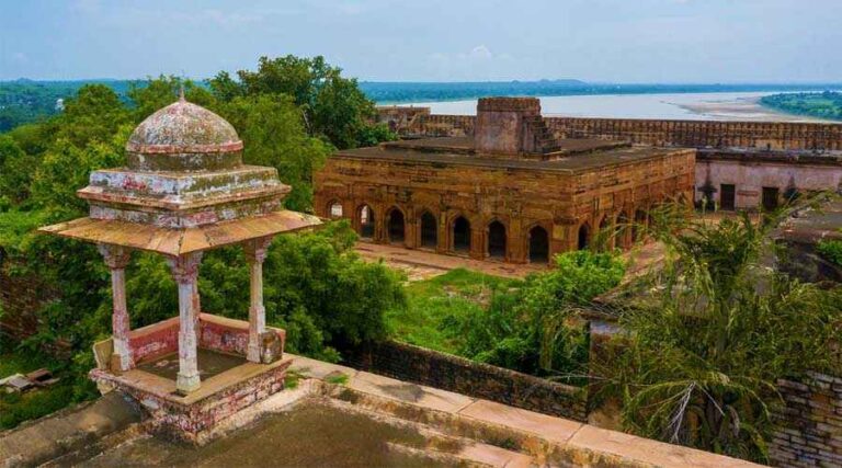 Chunar Fort: History, Timings, and Attractions - TripsTheWorld.com