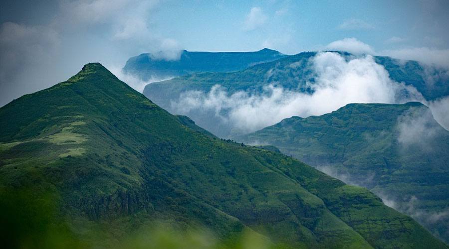 Why is Kalsubai called the “Everest of Maharashtra”