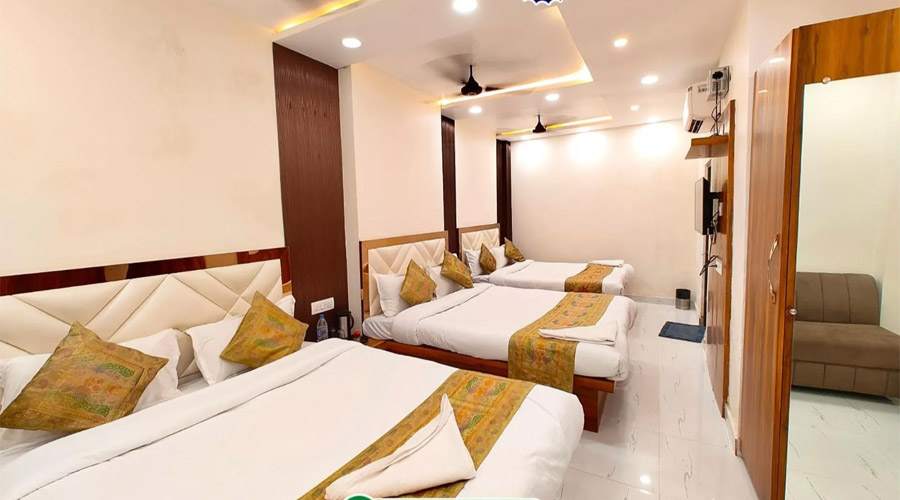 Hotel in Varanasi Near Dashashwamedh Ghat
