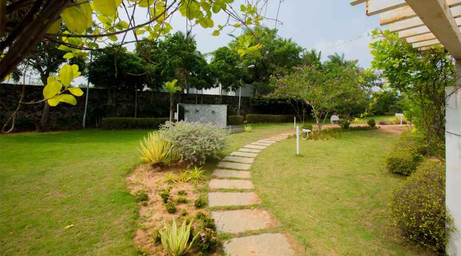 Lush Garden Resort