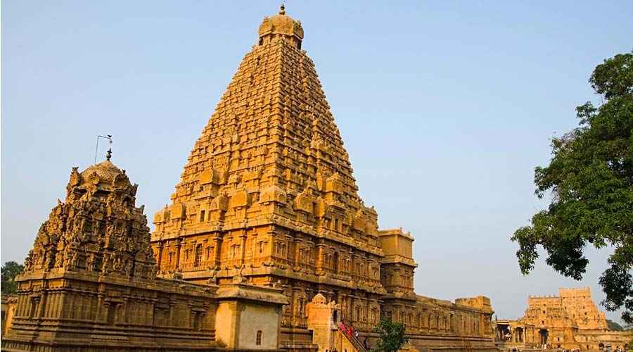 Brihadeeswarar Temple: The Majestic Chola Masterpiece in Thanjavur